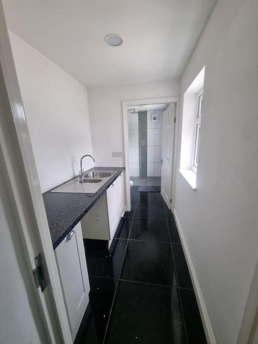 לייסטר Somers Lodge מראה חיצוני תמונה