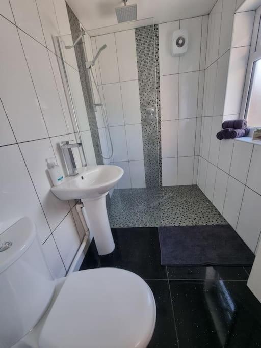 לייסטר Somers Lodge מראה חיצוני תמונה